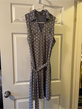 Express Gray Polka Dot Sleeveless Midi Dress